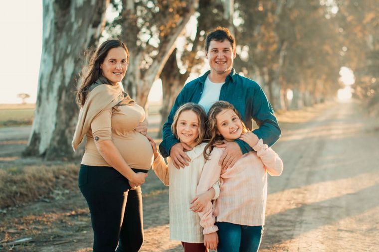Catalina, Lucía, Paulina y Martina son las hijas de Romina y Maximiliano.
