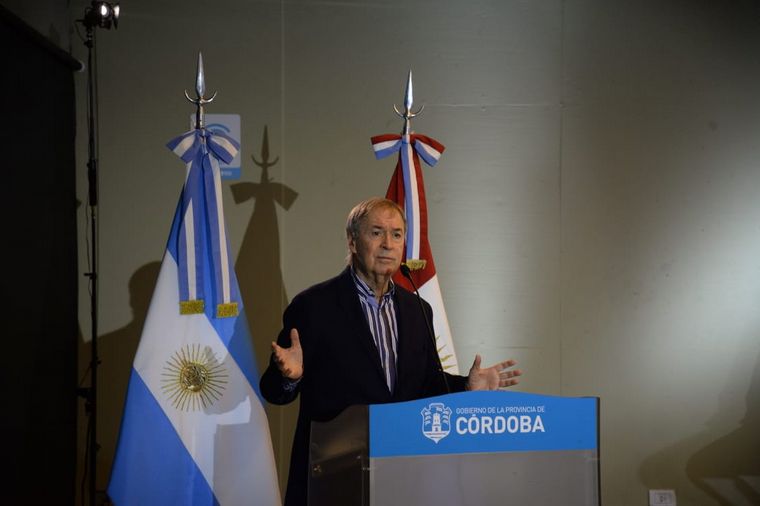 Juan Schiaretti anuncia asistencia a afectados por los incendios