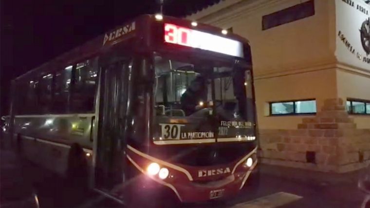 Se levantó el paro nocturno de UTA en Córdoba y el servicio funciona con normalidad