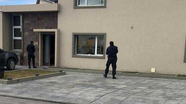 La familia de Leandro Báez no se encontraba en su casa cuando sucedió el ataque.