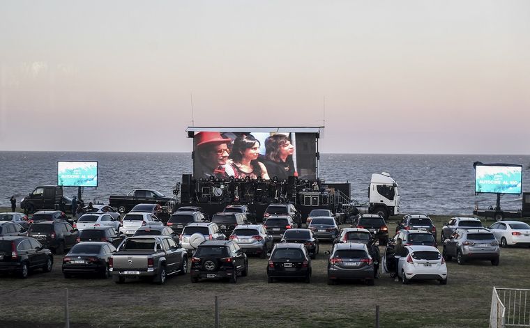 Emocionante regreso de los shows en vivo a través de un autoconcierto.