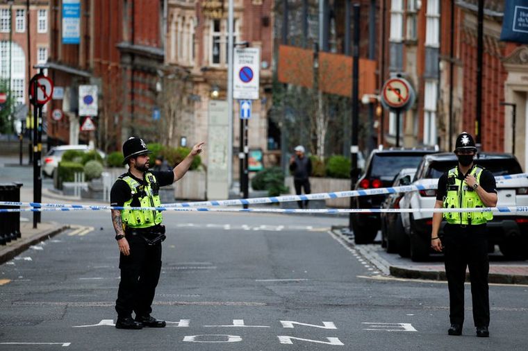 Ataques con cuchillos en Birmingham: un muerto y al menos siete personas heridas.