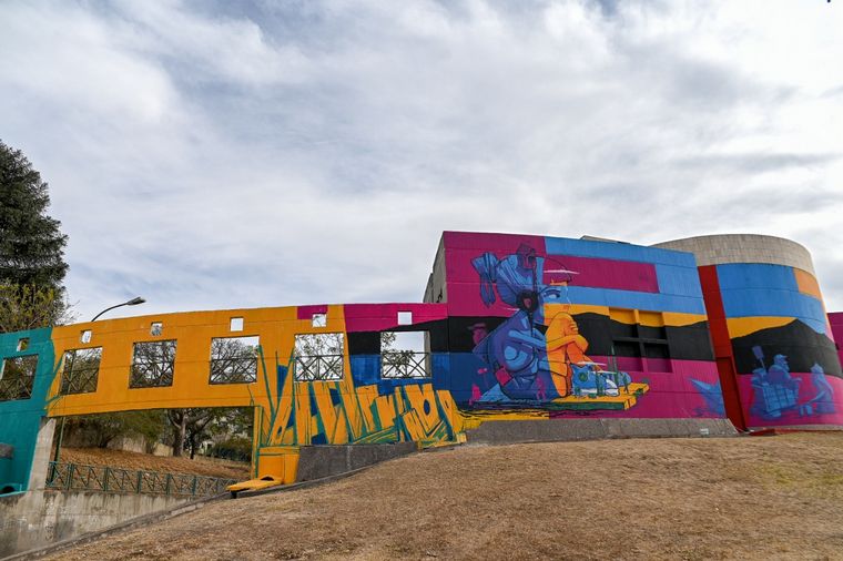 Inauguraron un impresionante mural en el CPC Pueyrredón.