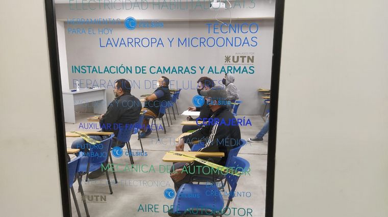 AUDIO: Con protocolos, volvió la modalidad presencial a escuelas de oficios en Córdoba 