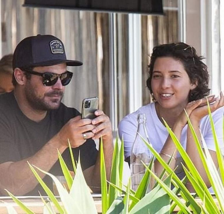 Zac Efron y su nueva novia australiana