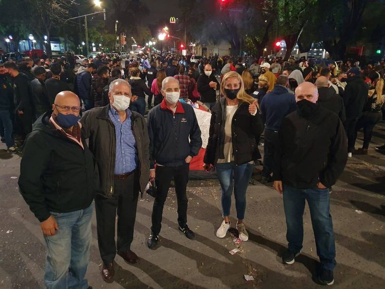 José Luis Espert apoyó el reclamo de los policías de la Bonaerense.