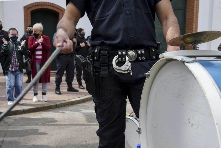 Los uniformados reclaman un aumento de 56% para todo el escalafón.