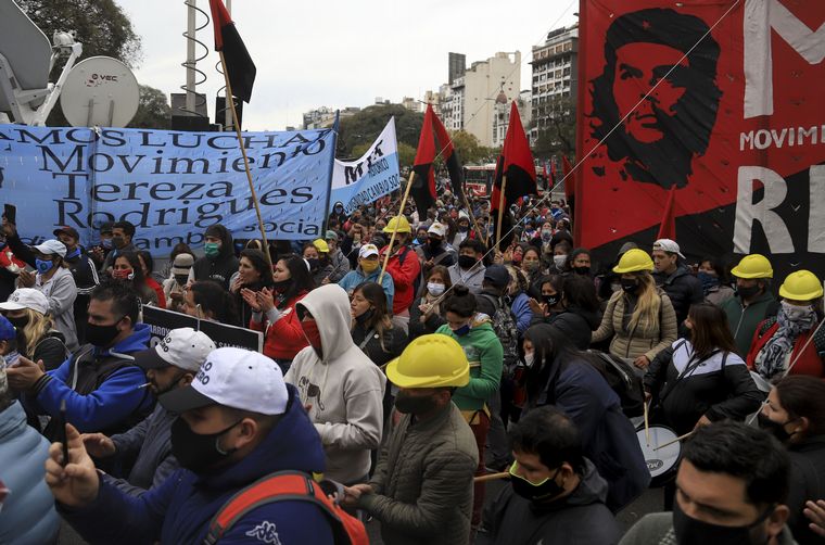 Partidos de izquierda reclamaron que suspendan los desalojos