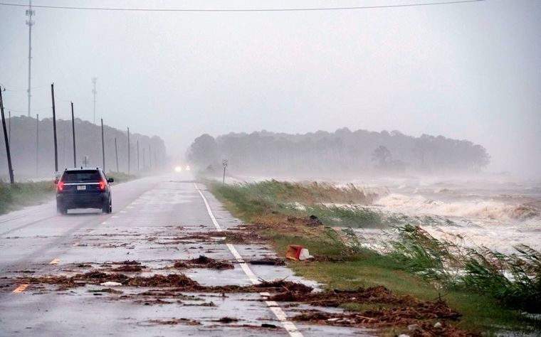 El huracán Sally tocó tierra y esperan inundaciones históricas