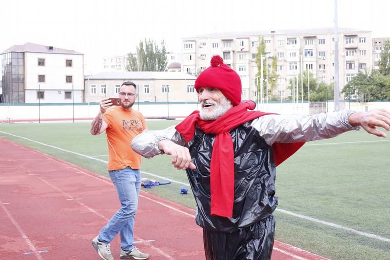 El jubilado corrió durante cinco horas seguidas.