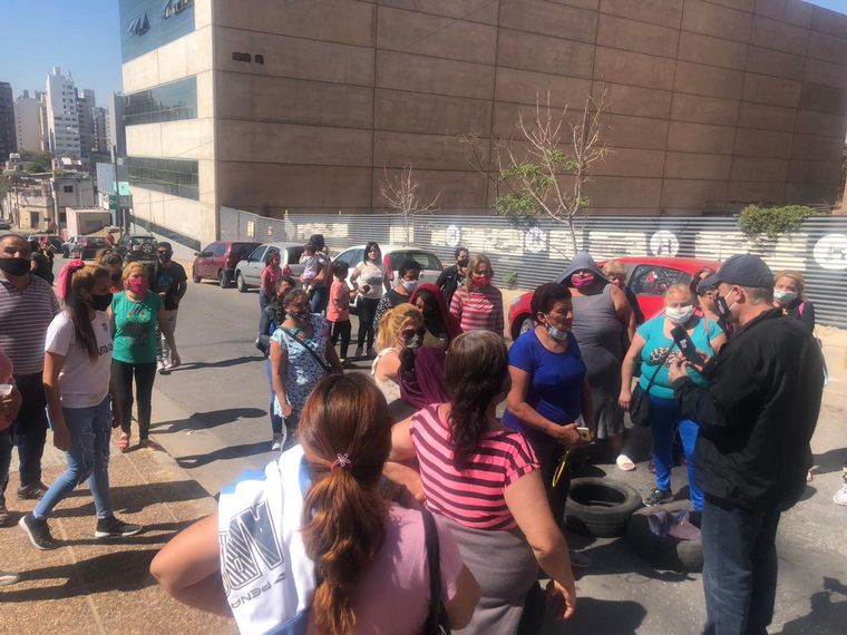 Familiares de detenidos en Bouwer protestan en Tribunales 2