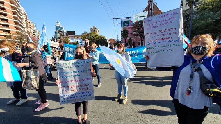 Banderazo contra el gobierno en Córdoba