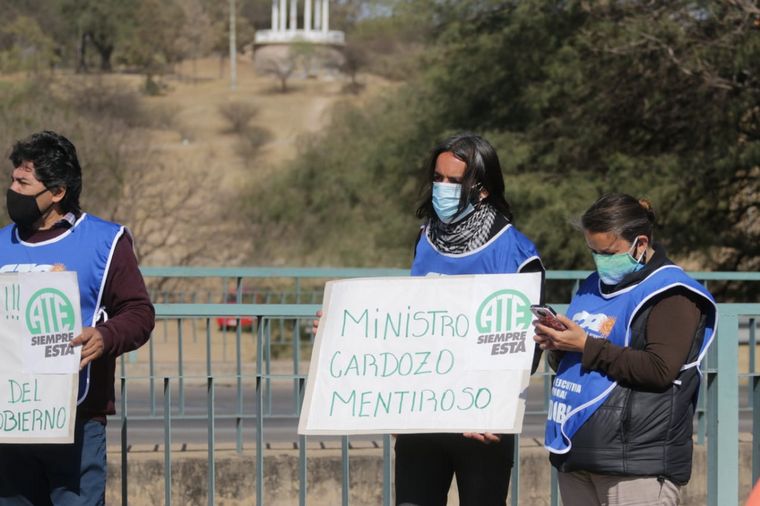 FOTO: Marcha de personal de Salud en Córdoba