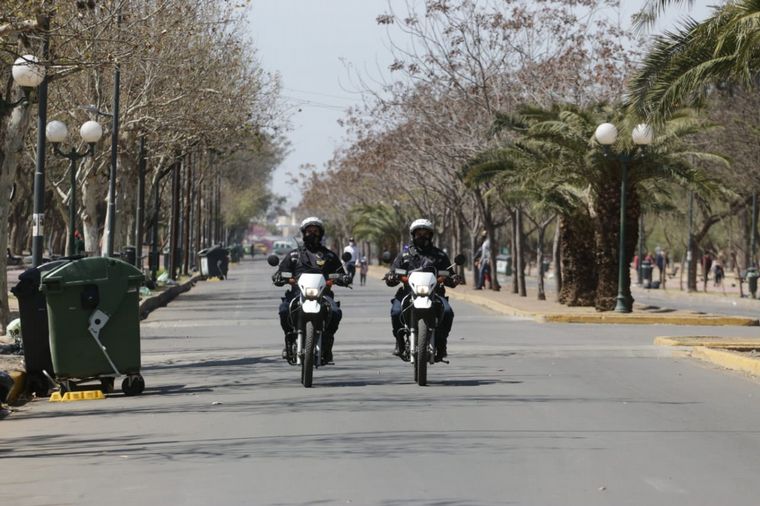 Cierran accesos vehiculares a parques de Córdoba