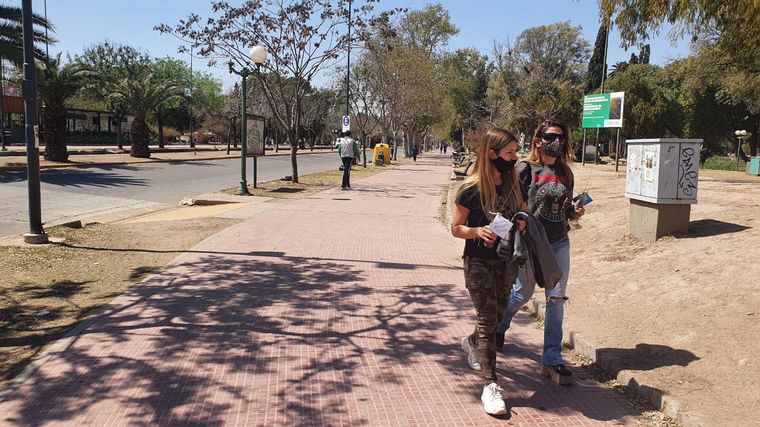 FOTO: Cierran accesos vehiculares a parques de Córdoba