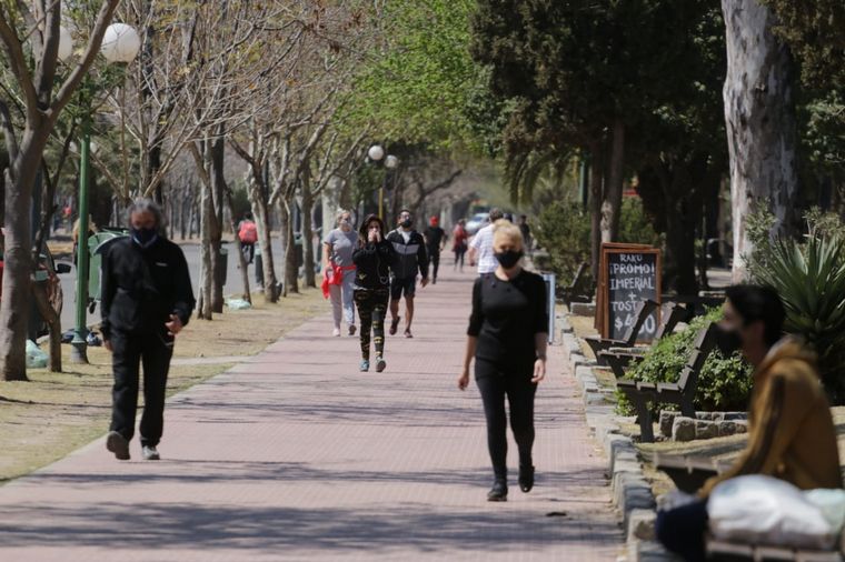 Cierran accesos vehiculares a parques de Córdoba