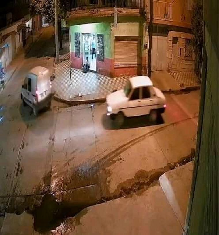 Murió el enfermero atropellado por un auto que se fugó