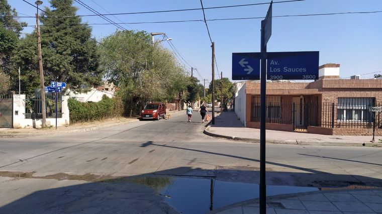 Murió el enfermero atropellado por un auto que se fugó