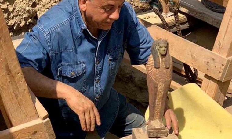 FOTO:  Hallan 27 sarcófagos de más de 2.500 años de antigüedad en Egipto