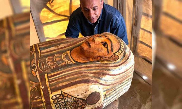  Hallan 27 sarcófagos de más de 2.500 años de antigüedad en Egipto