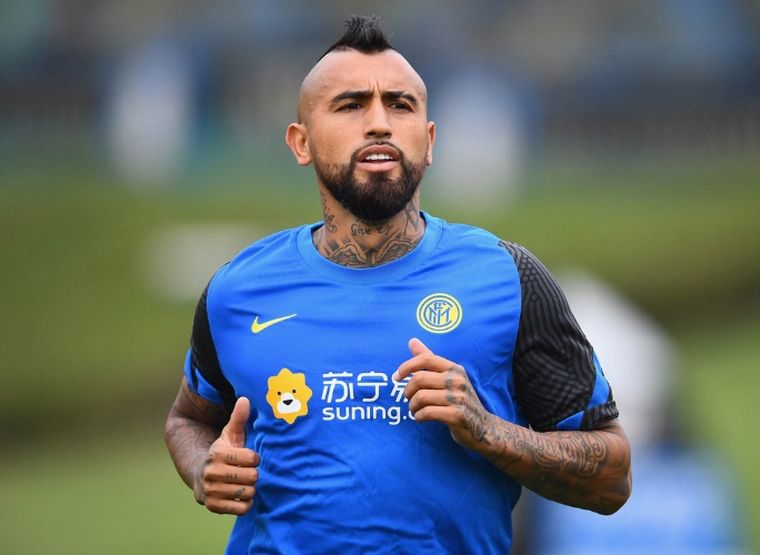 Arturo Vidal, en su primera práctica en el Inter de Italia.
