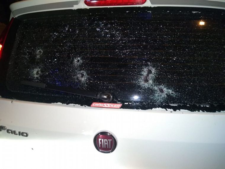 Policías filmaron cuando su móvil fue acribillado a balazos