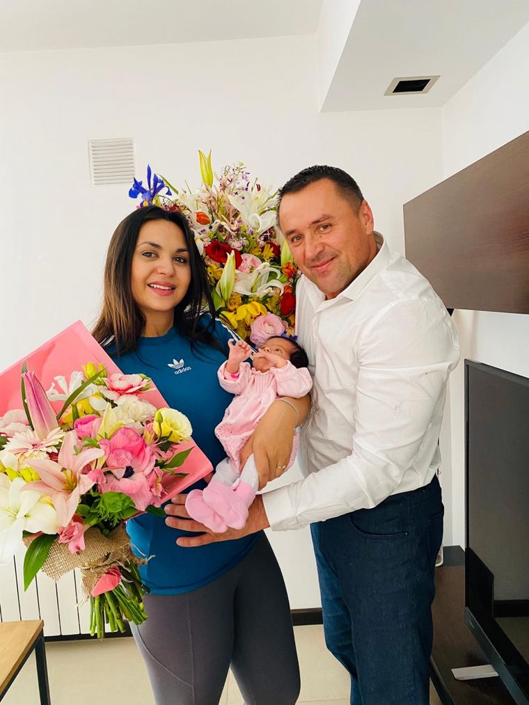 FOTO: La odisea de un ucraniano para conocer a su hija recién nacida