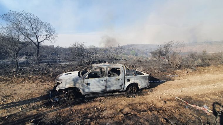 FOTO: Las llamas no dan tregua en la zona de La Paisanita. 