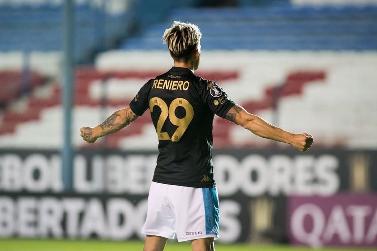 Reniero abrió el marcador para Racing