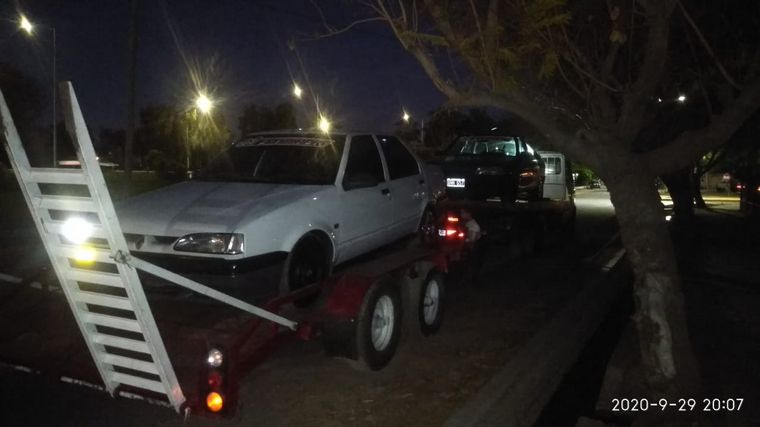 San Juan: mellizos festejaron sus 18 con una caravana de autos