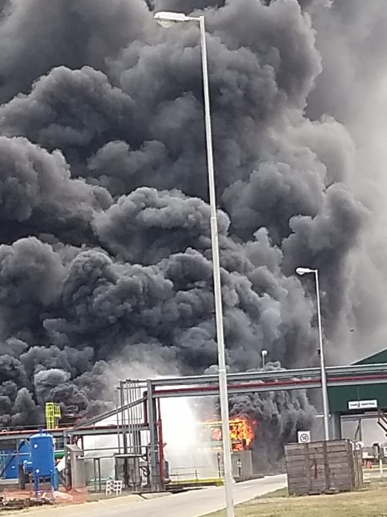 Impactante incendio en la planta AcaBio