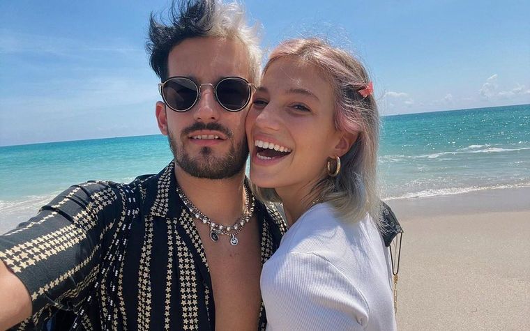 Stefi Roitman y Ricky Montaner anunciaron su casamiento por redes sociales.