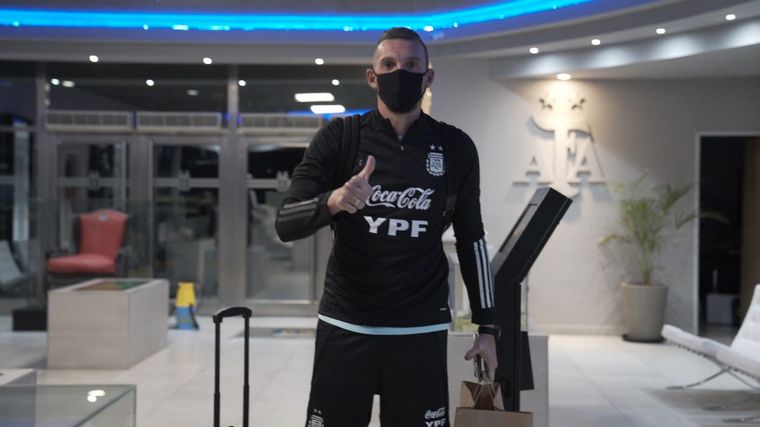 Franco Armani ya está en el predio de Ezeiza.