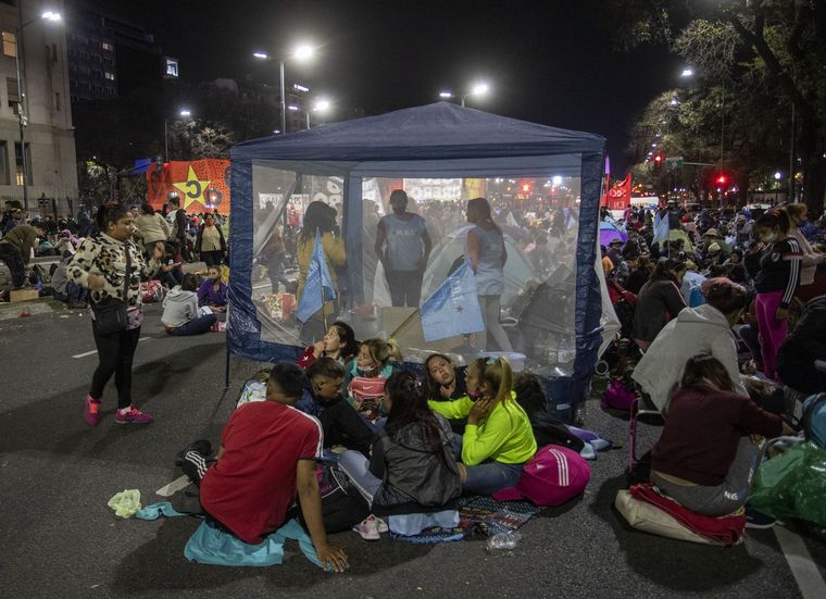 Organizaciones sociales se instalaron en la 9 de Julio.