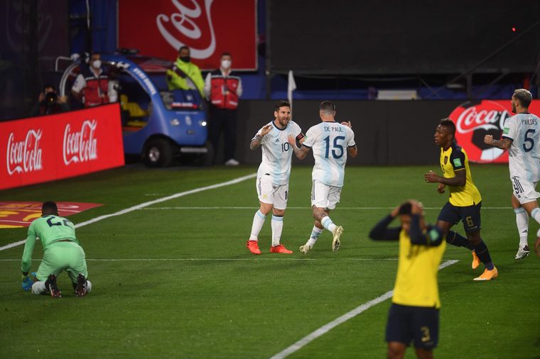 Argentina se impuso ante Ecuador por 1-0 en el inicio de las Eliminatorias.