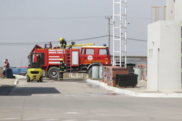 AUDIO: Se incendia un depósito de gasoil de YPF Agro en Córdoba