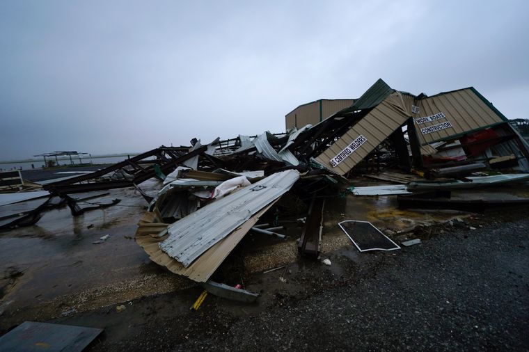 FOTO: El huracán Delta provoca que miles de vecinos sean evacuados en EE.UU.
