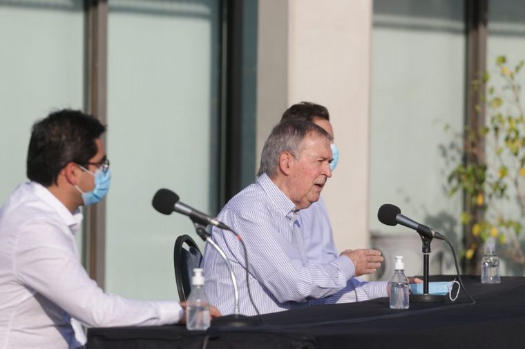 Schiaretti y Cardozo anunciaron las nuevas actividades restringidas en Córdoba.