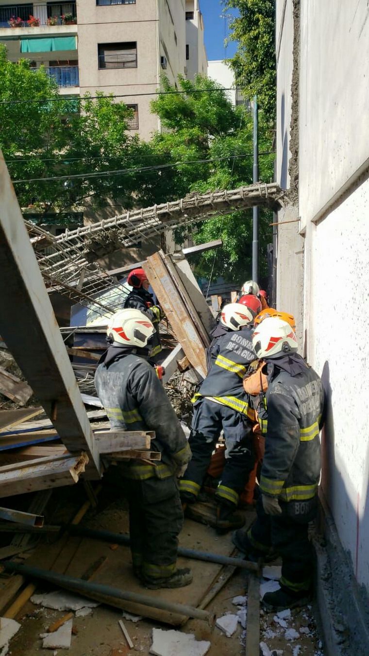 FOTO: Se derrumbó un edificio en construcción en Belgrano.