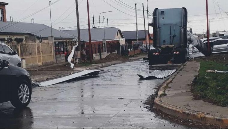 AUDIO: Vientos de hasta 124 km/h causaron daños en Río Gallegos (Foto: La Opinión Austral)