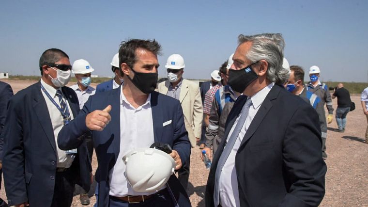 Alberto Fernández llamó a reconstruir YPF