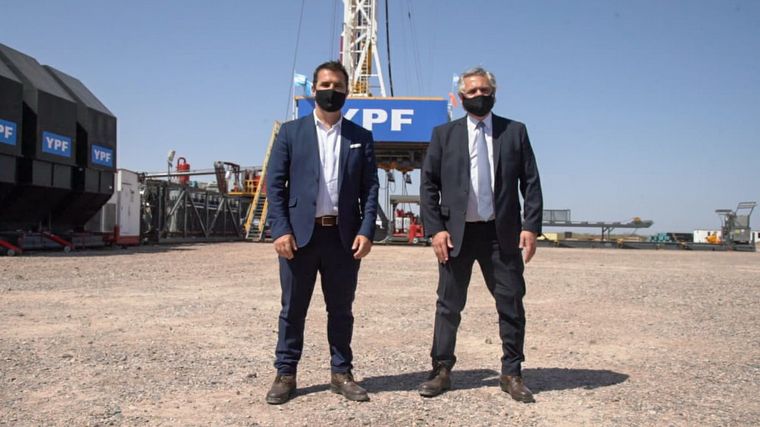 Alberto Fernández llamó a reconstruir YPF