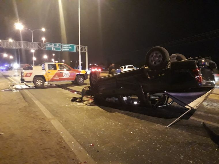 Tres heridos en un espectacular choque en Santa Fe.