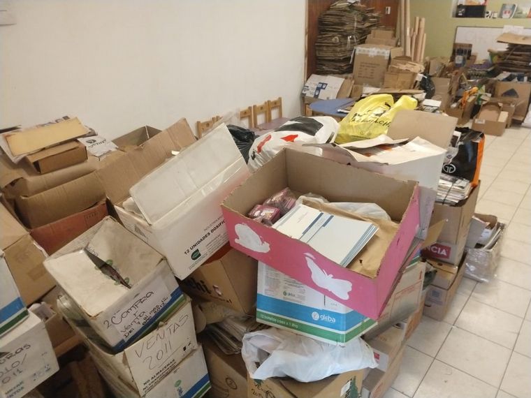 La campaña de la Escuela 4 Elementos ya juntó 7 mil kilos de cartón
