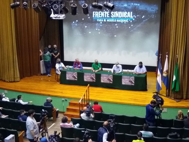 FOTO: Hugo Moyano respaldó al Gobierno en el Día de la Lealtad.