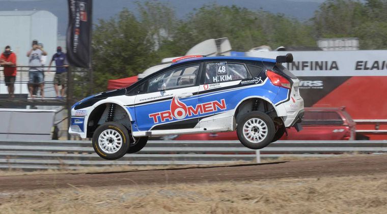 Hernán Kim ganó la 'semi' más rápida con un Ford de Villagra Racing