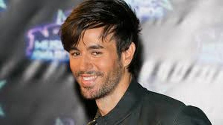Enrique Iglesias como el mejor artista de todos los tiempos