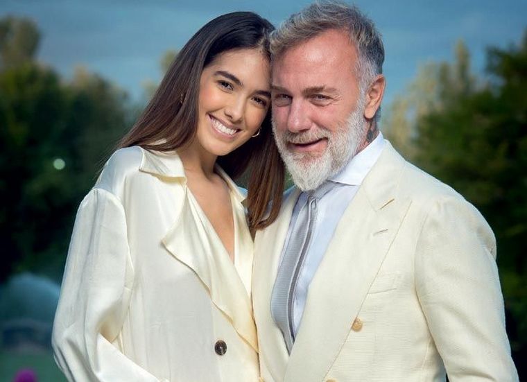 Gianluca Vacchi y Sharon Fonseca