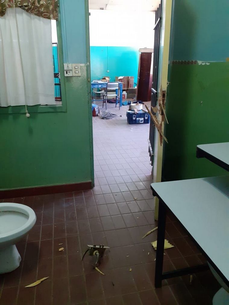 FOTO: En cuarentena, vandalizaron 50 escuelas en el Gran Mendoza