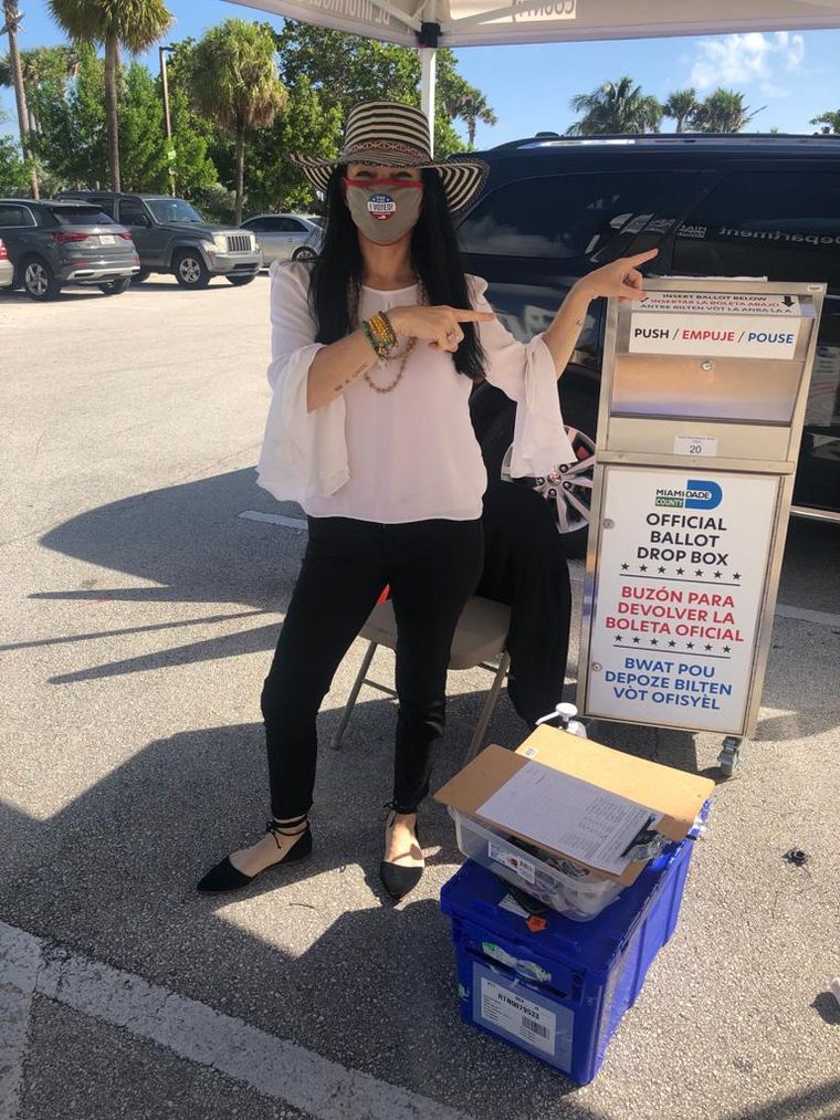 Millones de estadounidenses votan anticipadamente